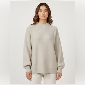 Cupcakes & Cashmere Cream Sweater Size Medium. NWOT Oversized